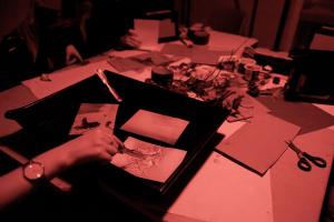 Analoge Fotografie: Entwicklung in der Dunkelkammer